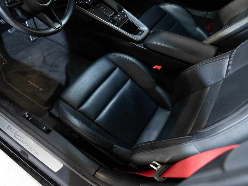 2020 Porsche 992 Carrera - Image 14 of 27