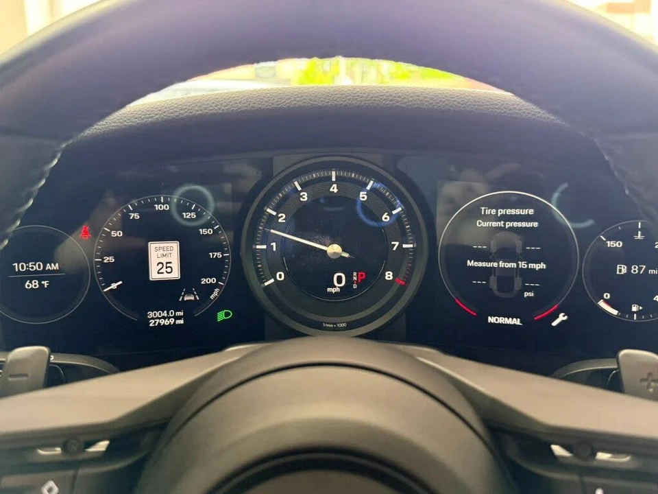 2020 Porsche 992 Carrera - Image 27 of 31