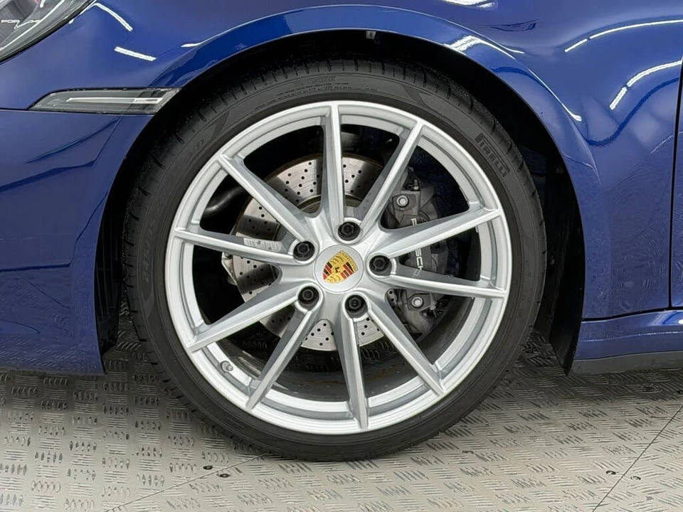 2020 Porsche 992 Carrera - Image 13 of 31