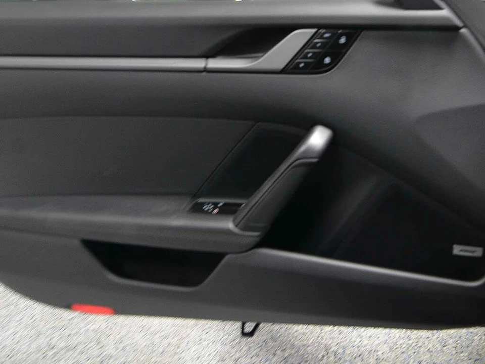 2020 Porsche 992 Carrera - Image 7 of 18