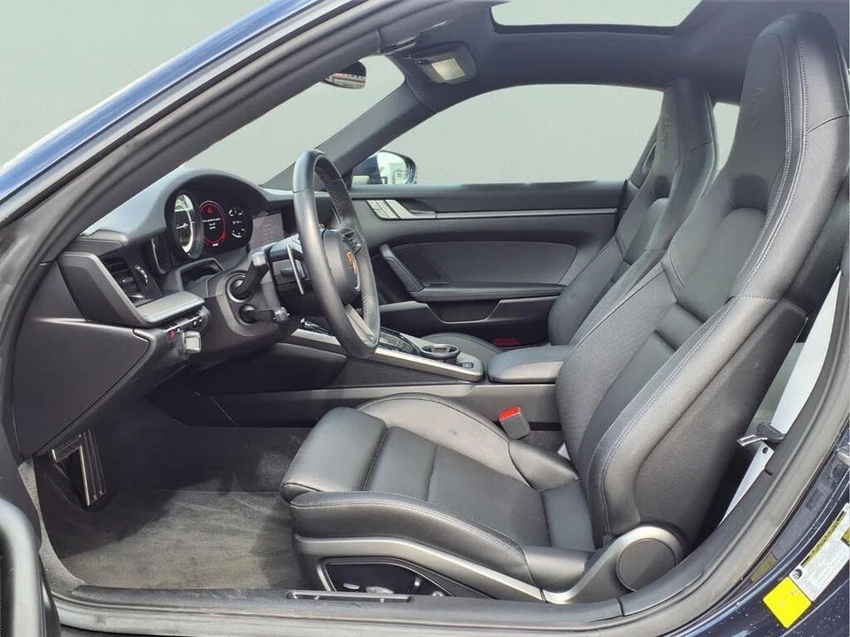 2020 Porsche 992 Carrera - Image 11 of 27