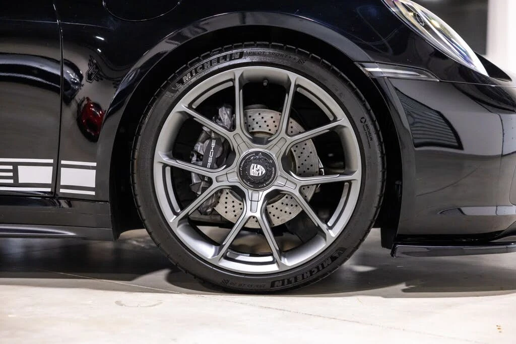 2020 Porsche 992 Carrera - Image 24 of 31