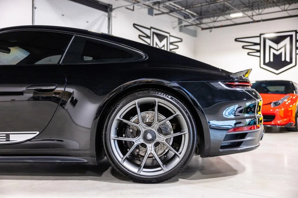 2020 Porsche 992 Carrera - Image 17 of 31