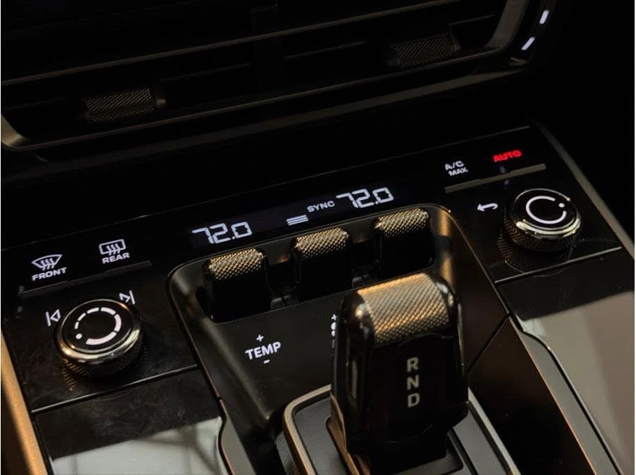 2020 Porsche 992 Carrera - Image 17 of 31