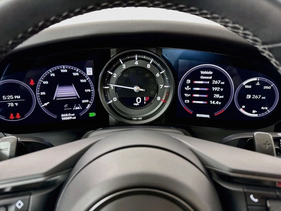 2020 Porsche 992 Carrera - Image 16 of 31