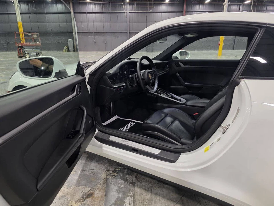 2020 Porsche 992 Carrera - Image 12 of 31