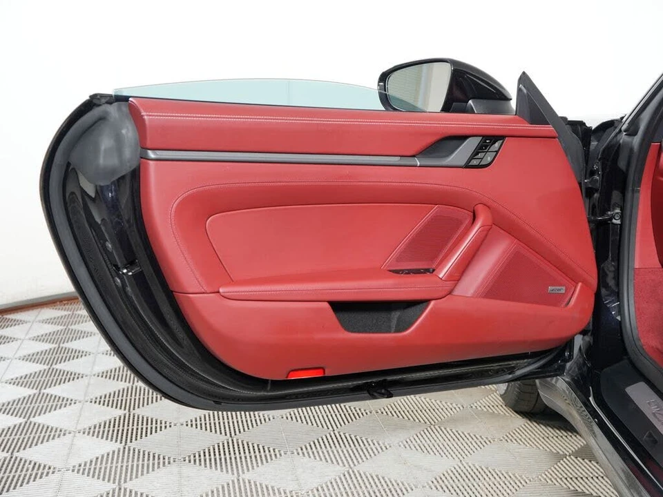 2020 Porsche 992 Carrera - Image 20 of 31