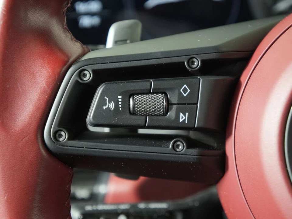 2020 Porsche 992 Carrera - Image 28 of 31