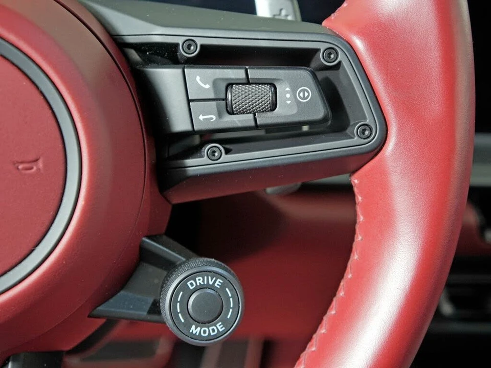 2020 Porsche 992 Carrera - Image 29 of 31