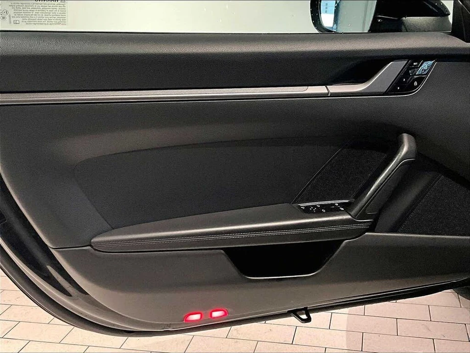2020 Porsche 992 Carrera - Image 24 of 31