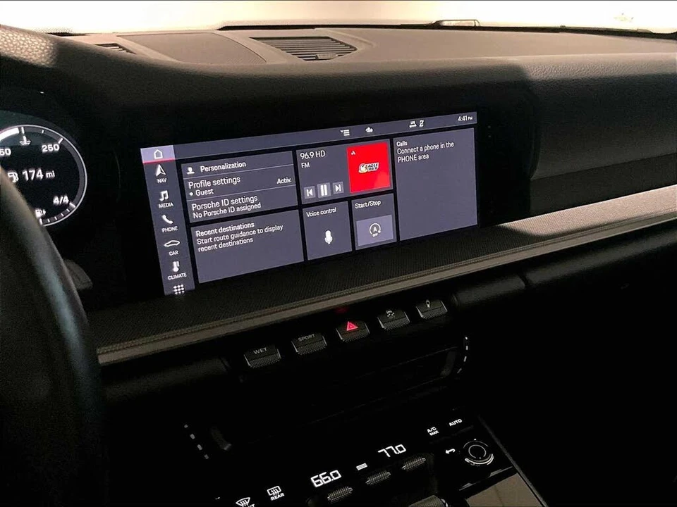 2020 Porsche 992 Carrera - Image 17 of 31