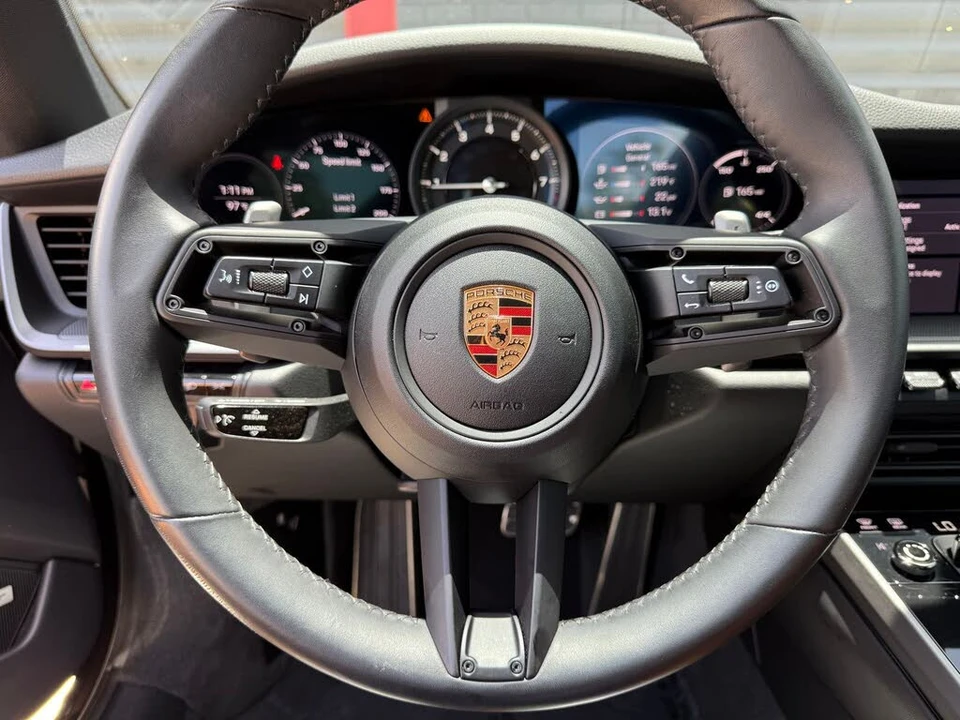 2020 Porsche 992 Carrera - Image 25 of 31
