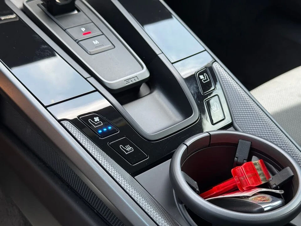 2020 Porsche 992 Carrera - Image 28 of 31