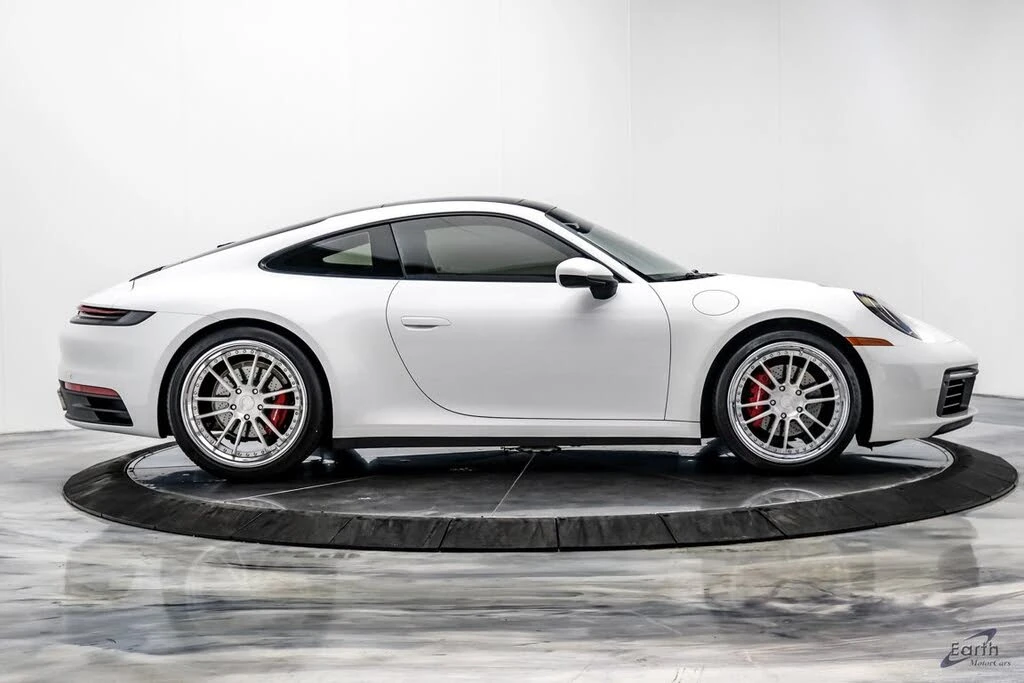 2020 Porsche 992 Carrera - Image 17 of 31