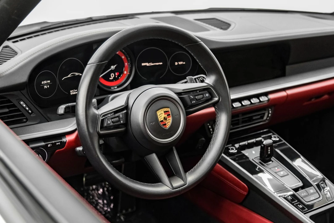 2020 Porsche 992 Carrera - Image 14 of 31