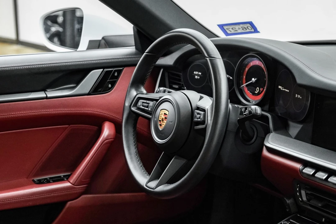 2020 Porsche 992 Carrera - Image 12 of 31