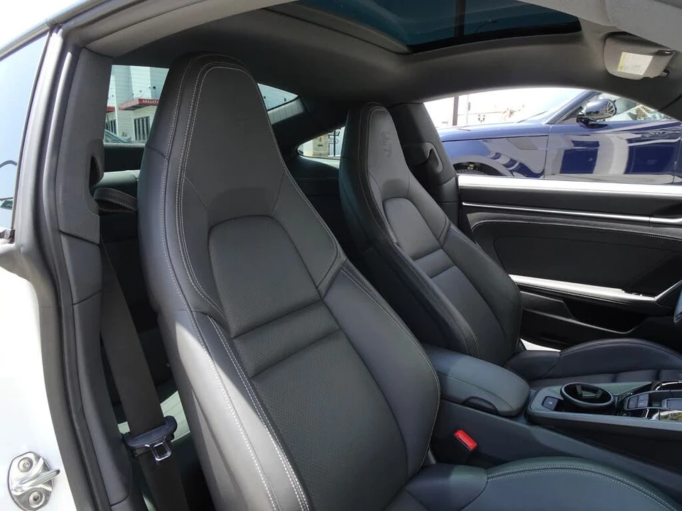 2020 Porsche 992 Carrera - Image 16 of 19
