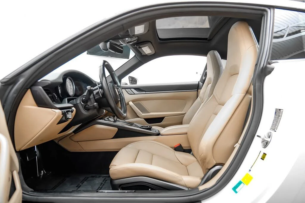 2020 Porsche 992 Carrera - Image 4 of 31