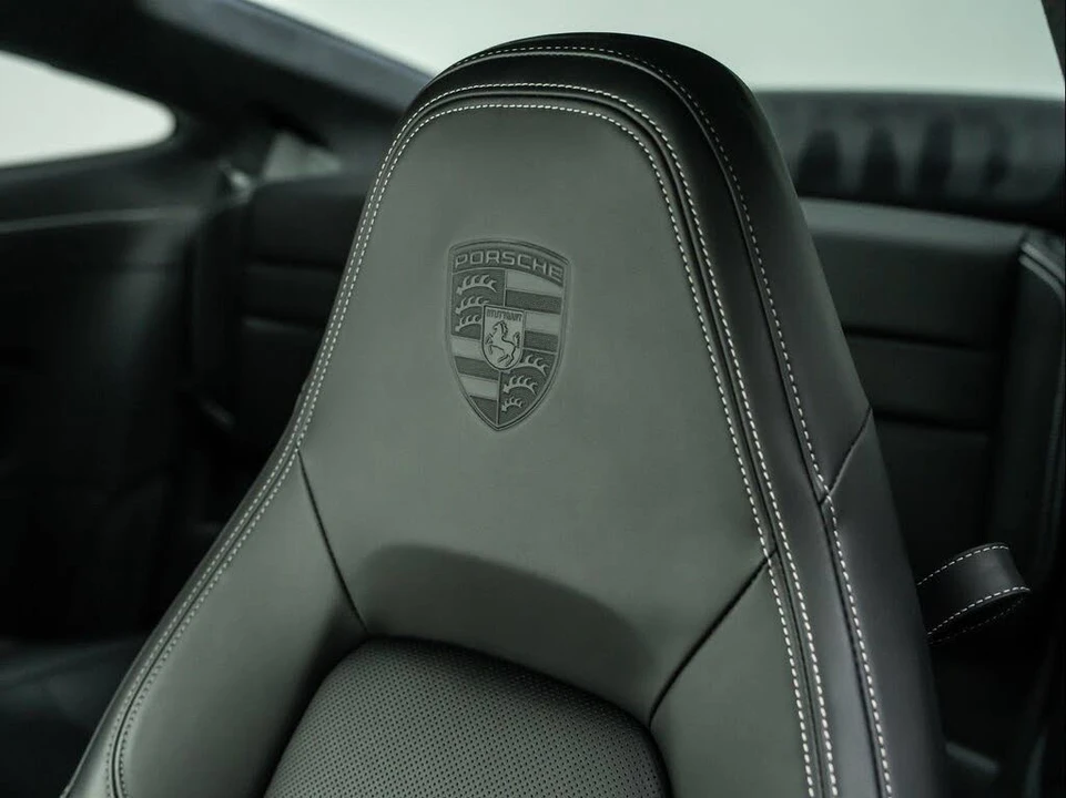 2020 Porsche 992 Carrera - Image 16 of 31