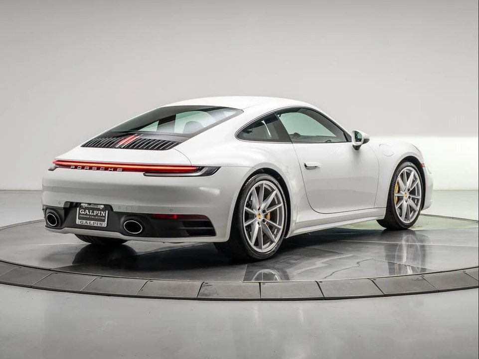 2020 Porsche 992 Carrera - Image 5 of 31