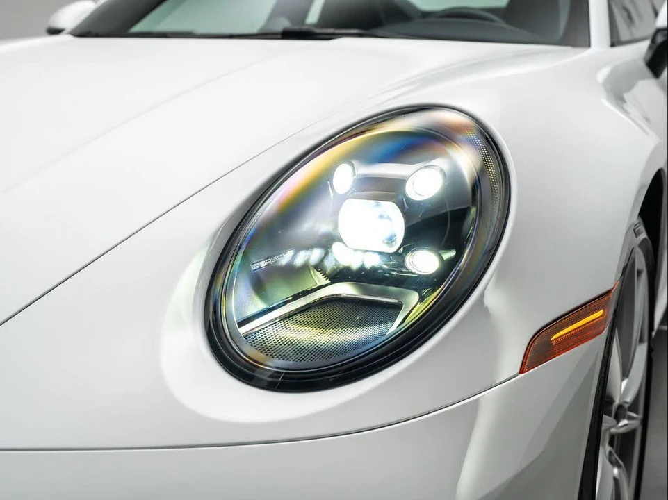 2020 Porsche 992 Carrera - Image 10 of 31