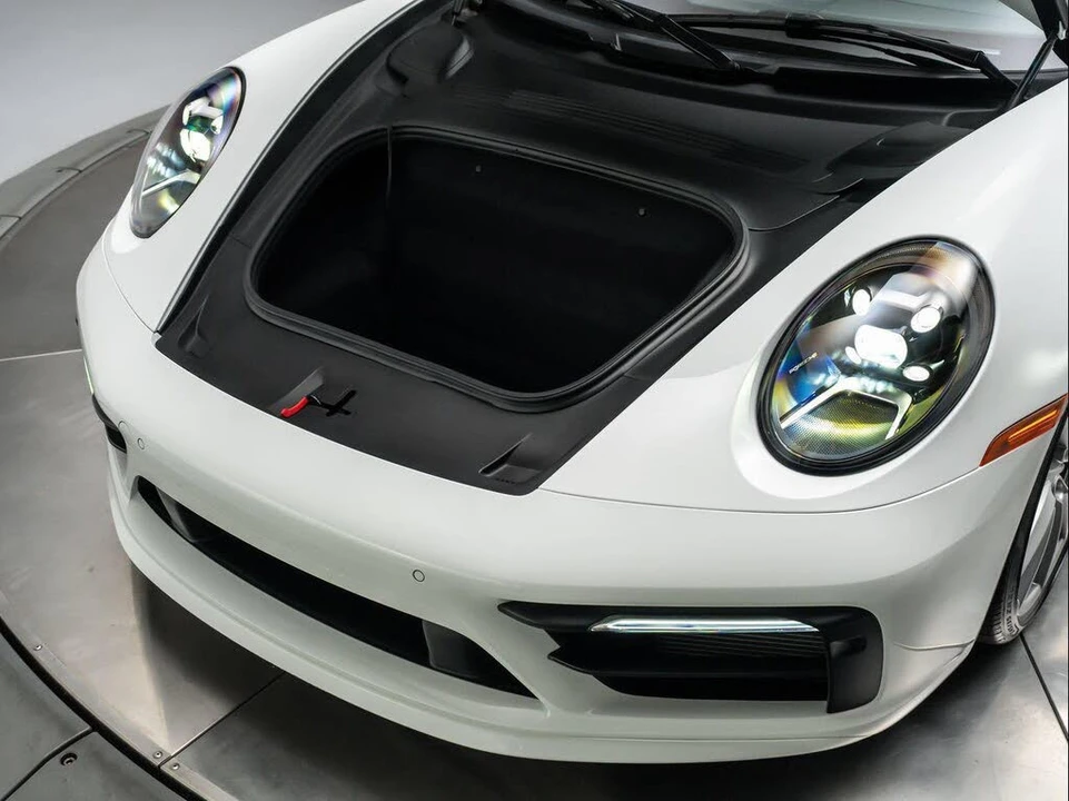 2020 Porsche 992 Carrera - Image 11 of 31