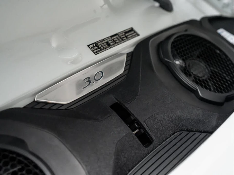2020 Porsche 992 Carrera - Image 15 of 31