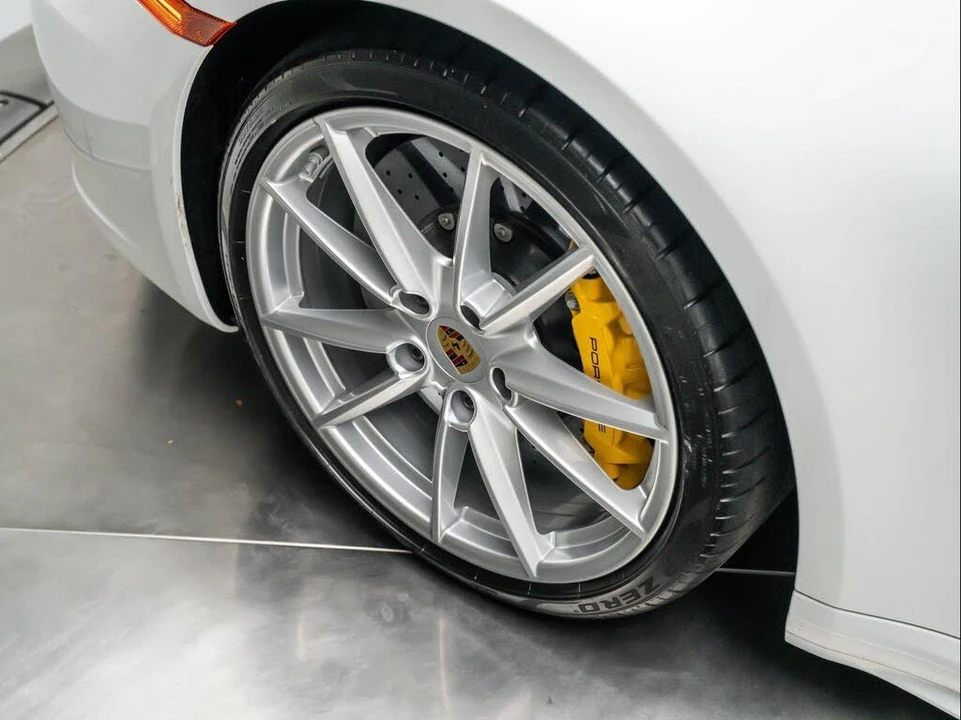 2020 Porsche 992 Carrera - Image 14 of 31