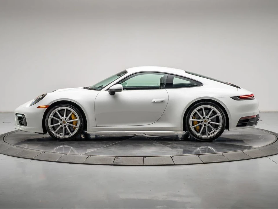 2020 Porsche 992 Carrera - Image 2 of 31