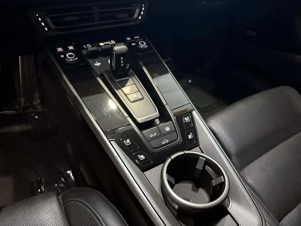 2020 Porsche 992 Carrera - Image 16 of 22