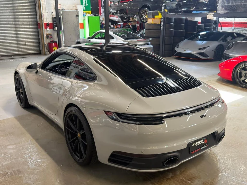 2020 Porsche 992 Carrera - Image 11 of 27
