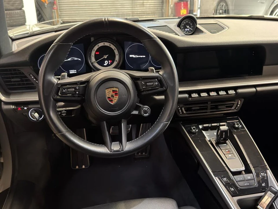 2020 Porsche 992 Carrera - Image 14 of 27