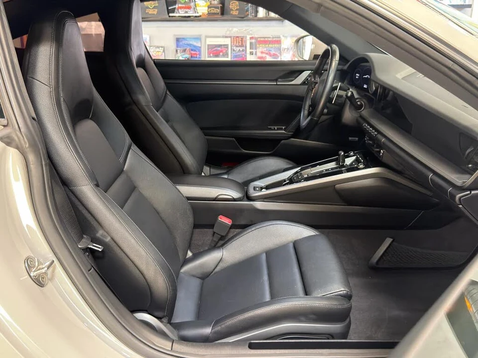 2020 Porsche 992 Carrera - Image 20 of 27