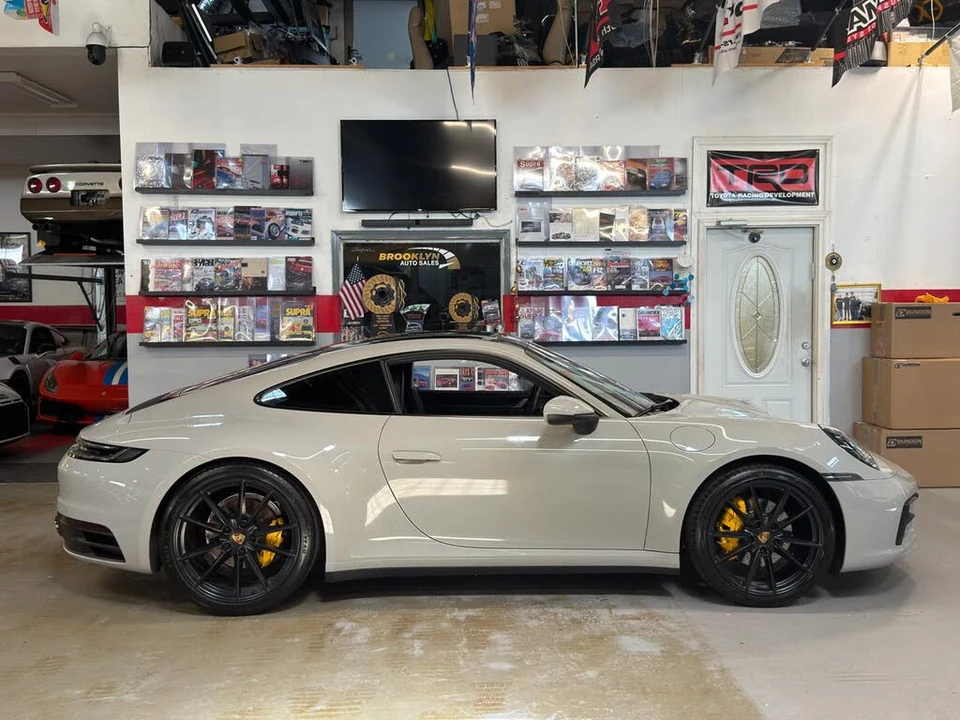 2020 Porsche 992 Carrera - Image 5 of 27