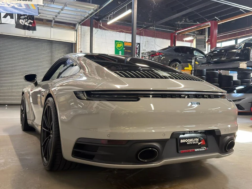 2020 Porsche 992 Carrera - Image 10 of 27
