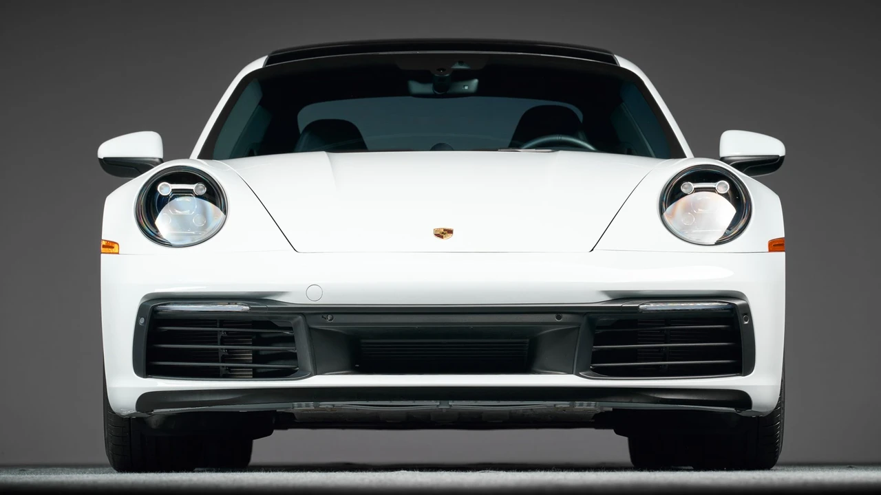 2020 Porsche 992 Carrera - Image 4 of 31