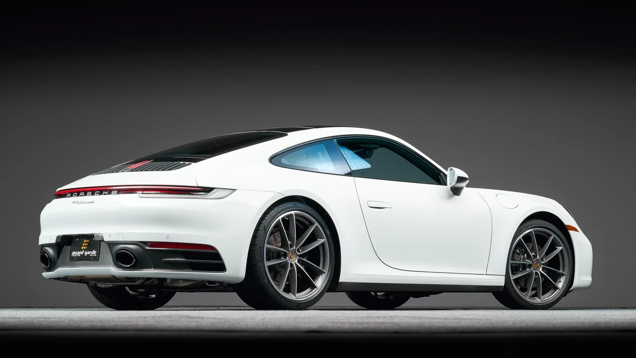 2020 Porsche 992 Carrera - Image 9 of 31