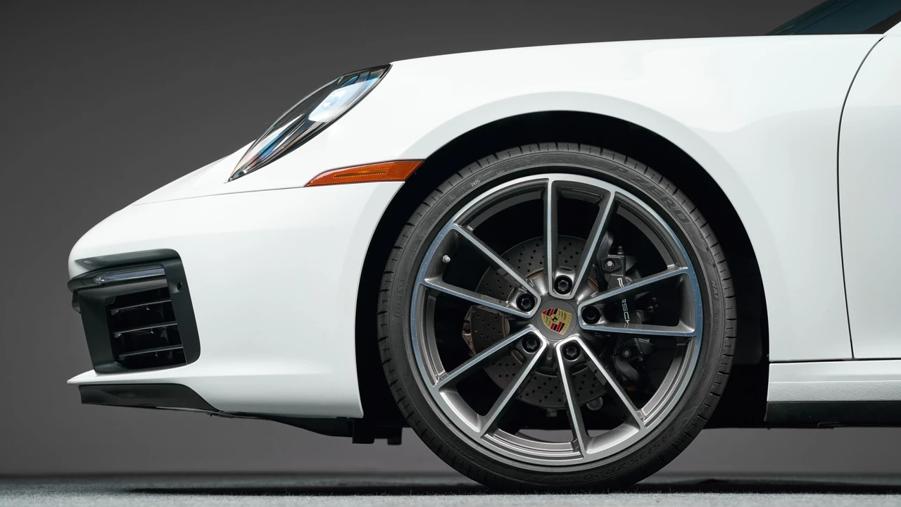 2020 Porsche 992 Carrera - Image 21 of 31