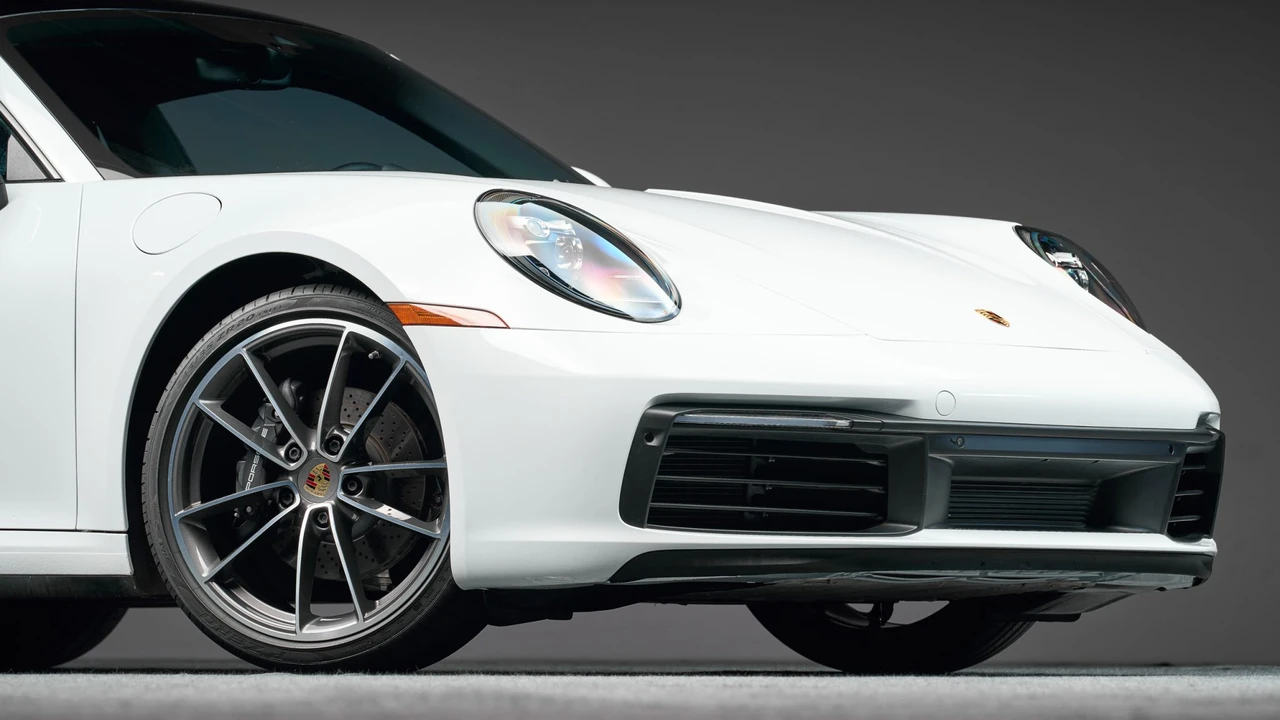 2020 Porsche 992 Carrera - Image 22 of 31