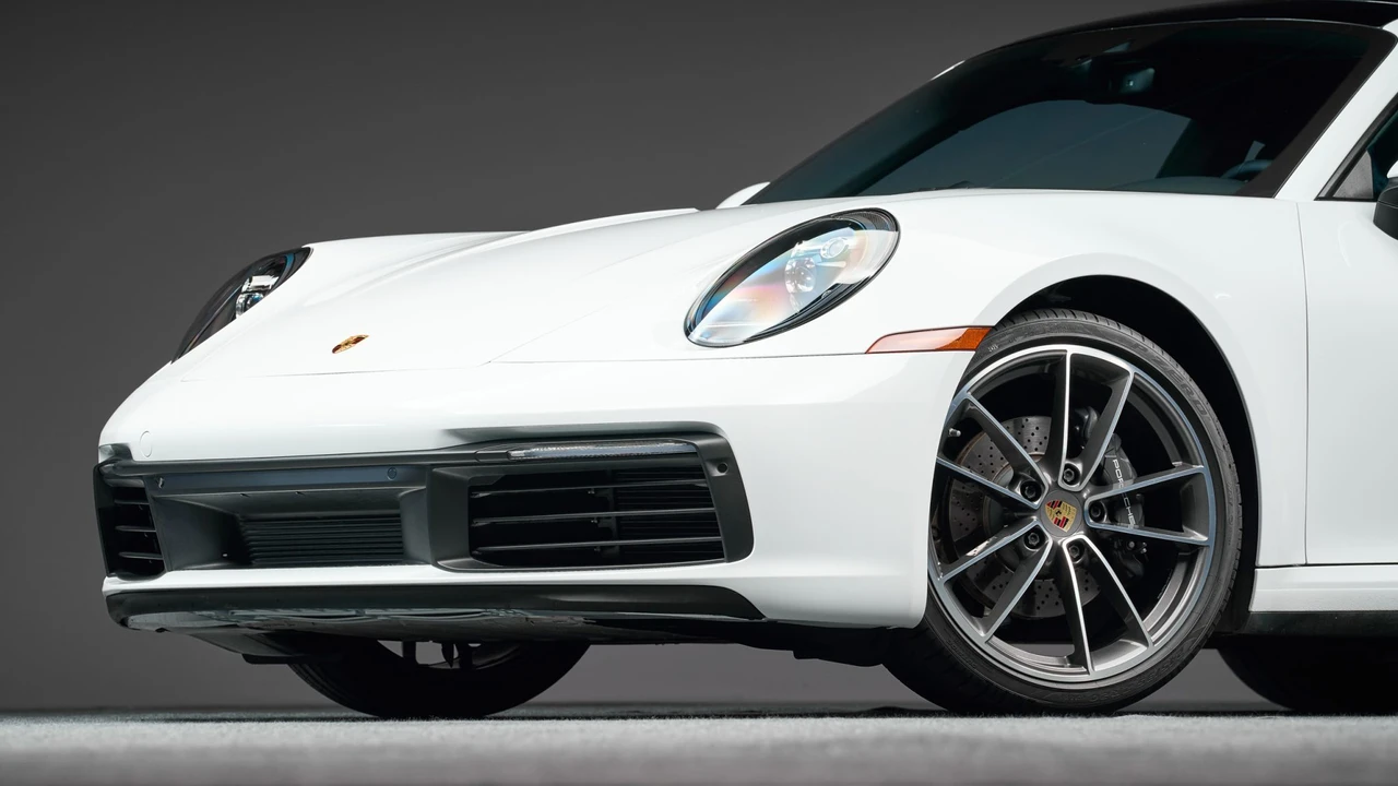 2020 Porsche 992 Carrera - Image 23 of 31