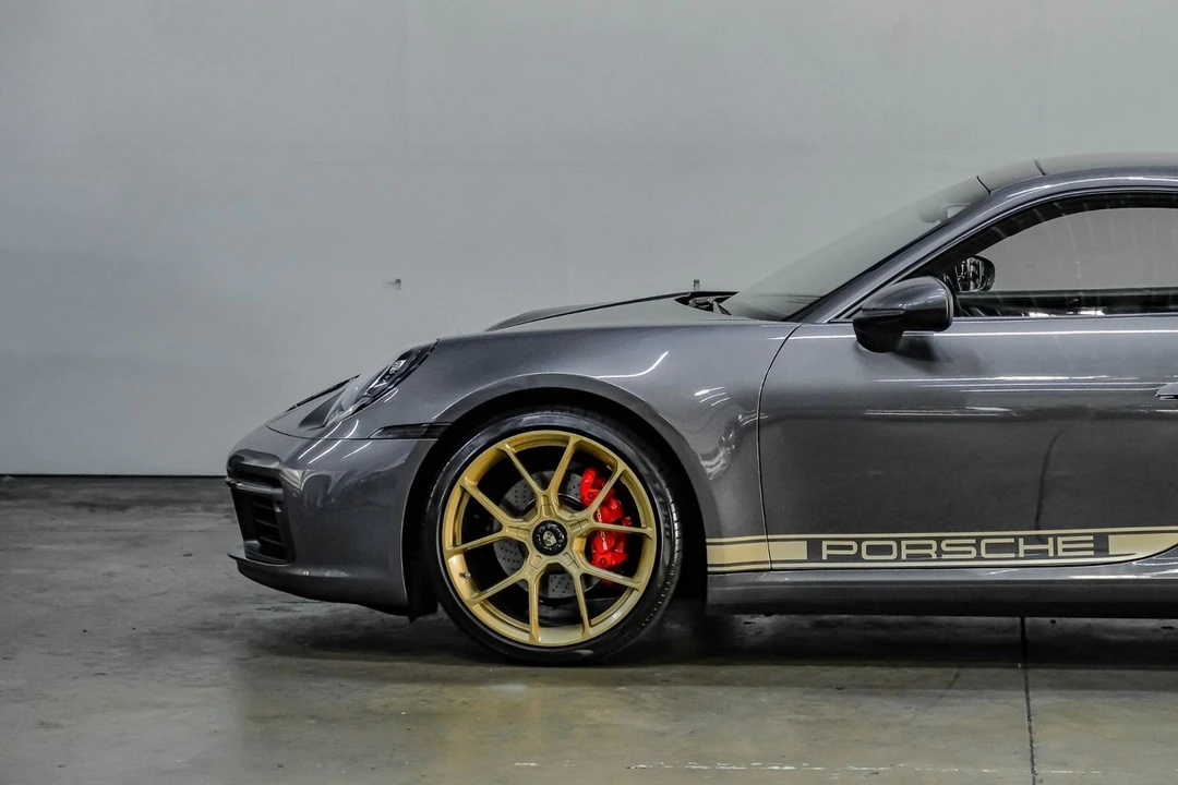 2020 Porsche 992 Carrera - Image 18 of 31