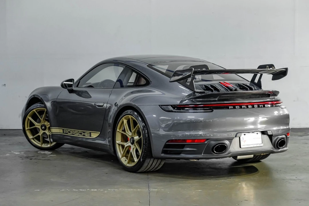2020 Porsche 992 Carrera - Image 16 of 31
