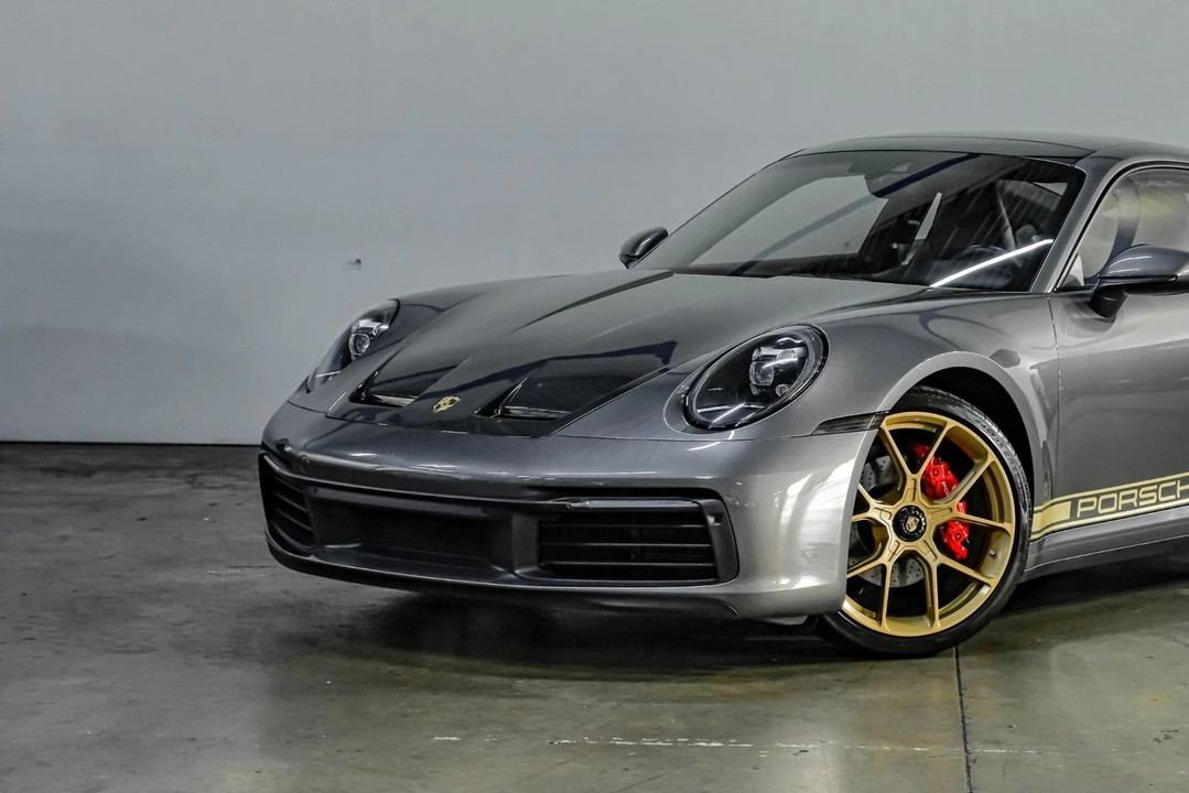 2020 Porsche 992 Carrera - Image 9 of 31