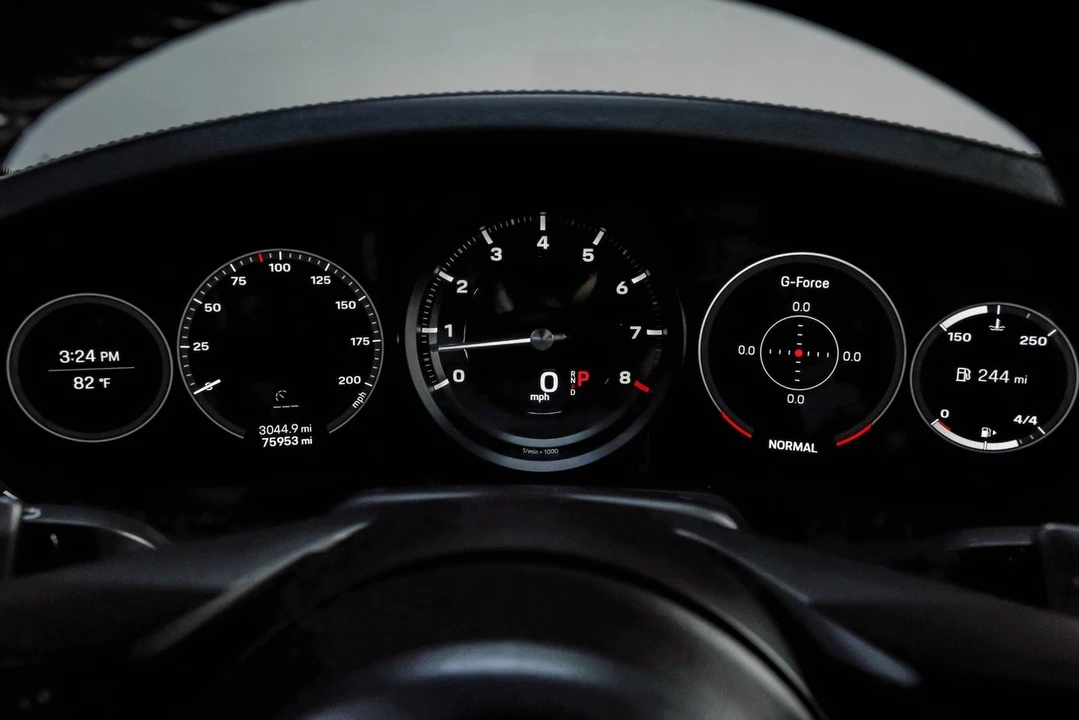 2020 Porsche 992 Carrera - Image 25 of 31