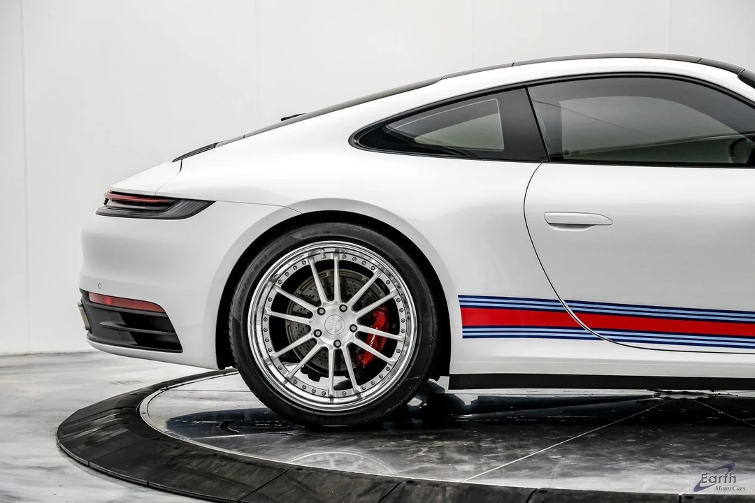 2020 Porsche 992 Carrera - Image 25 of 31