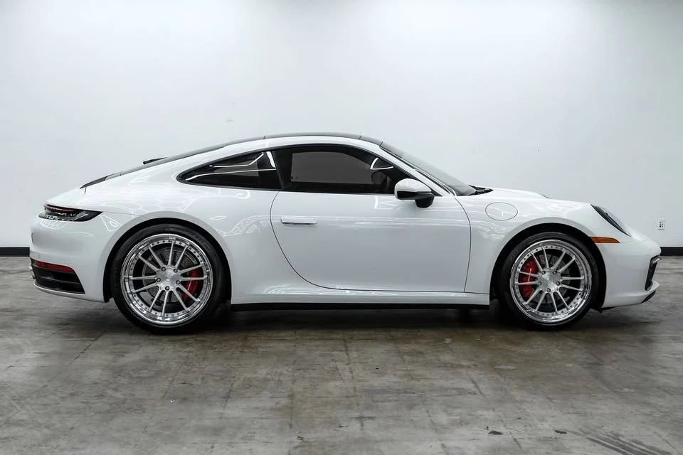 2020 Porsche 992 Carrera - Image 11 of 19