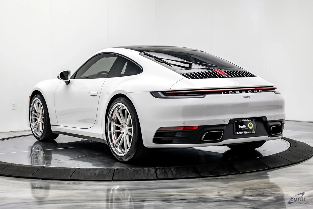 2020 Porsche 992 Carrera - Image 9 of 31