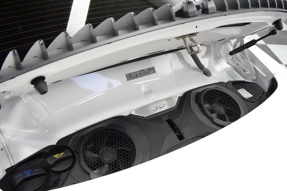2020 Porsche 992 Carrera - Image 8 of 15