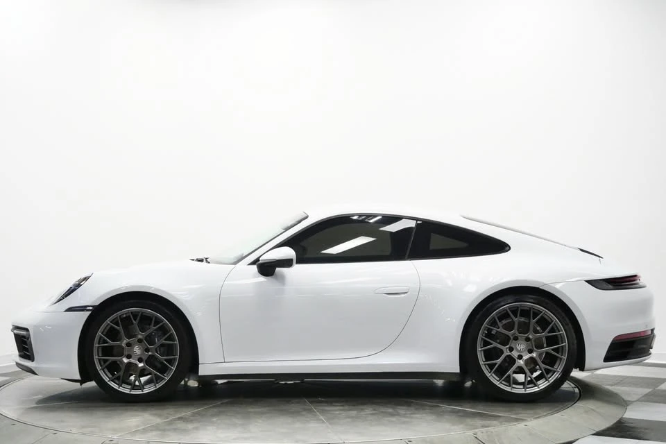 2020 Porsche 992 Carrera - Image 5 of 15