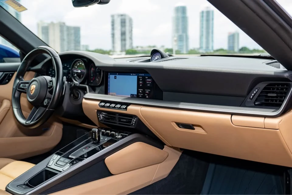 2020 Porsche 992 Carrera S - Image 5 of 11